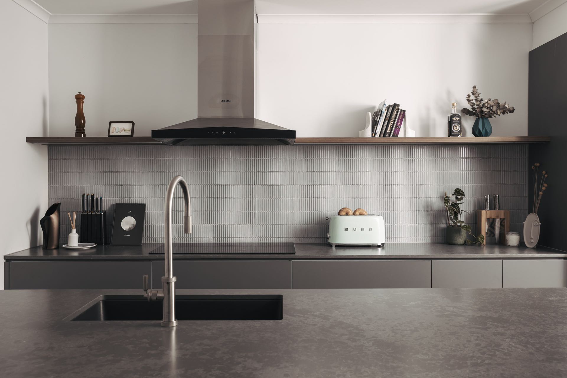 Completed dark contemporary kitchen renovation in Melbourne